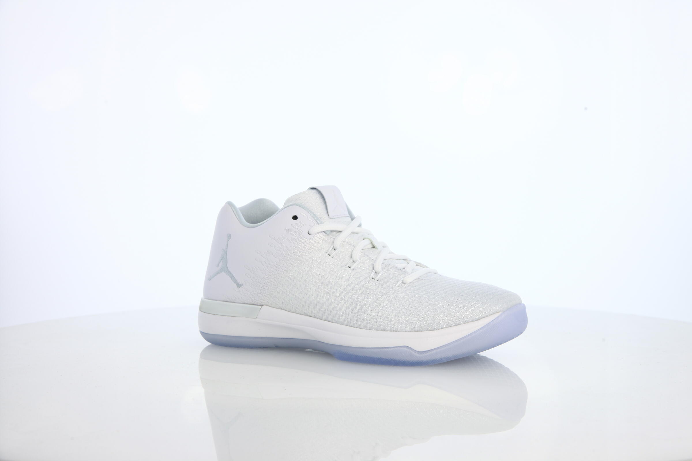 air-jordan-xxxi-low-bg-white-